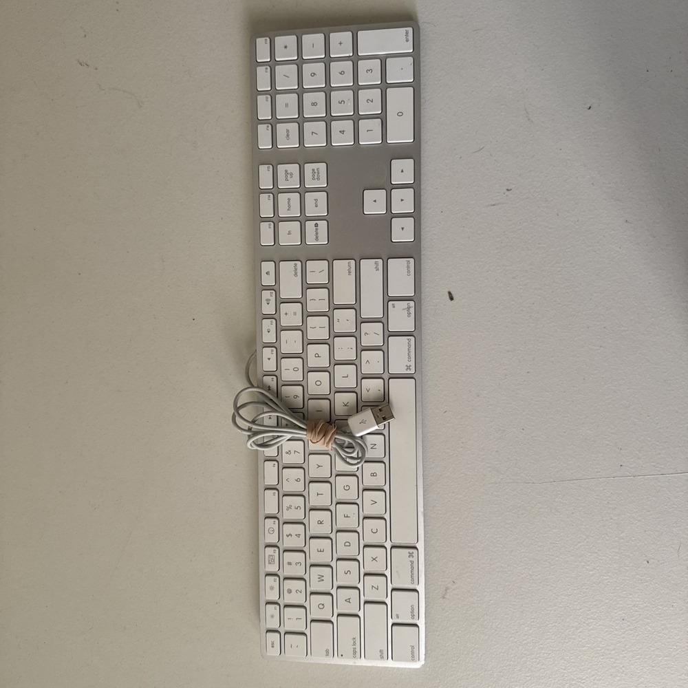 Apple A1243 Aluminum Wired Keyboard MB110LL/A🚀Full Size, Slim, Mac, Genuine OEM